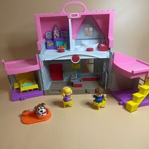 Fisher-Price Little People Big Helpers Home